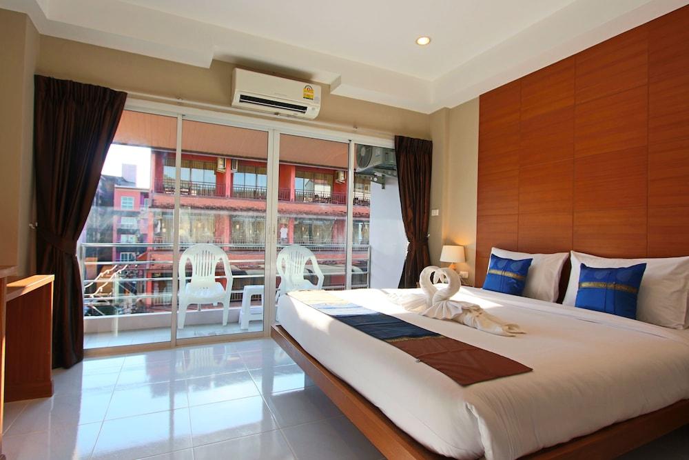 Good Nice Hotel Patong Exteriör bild